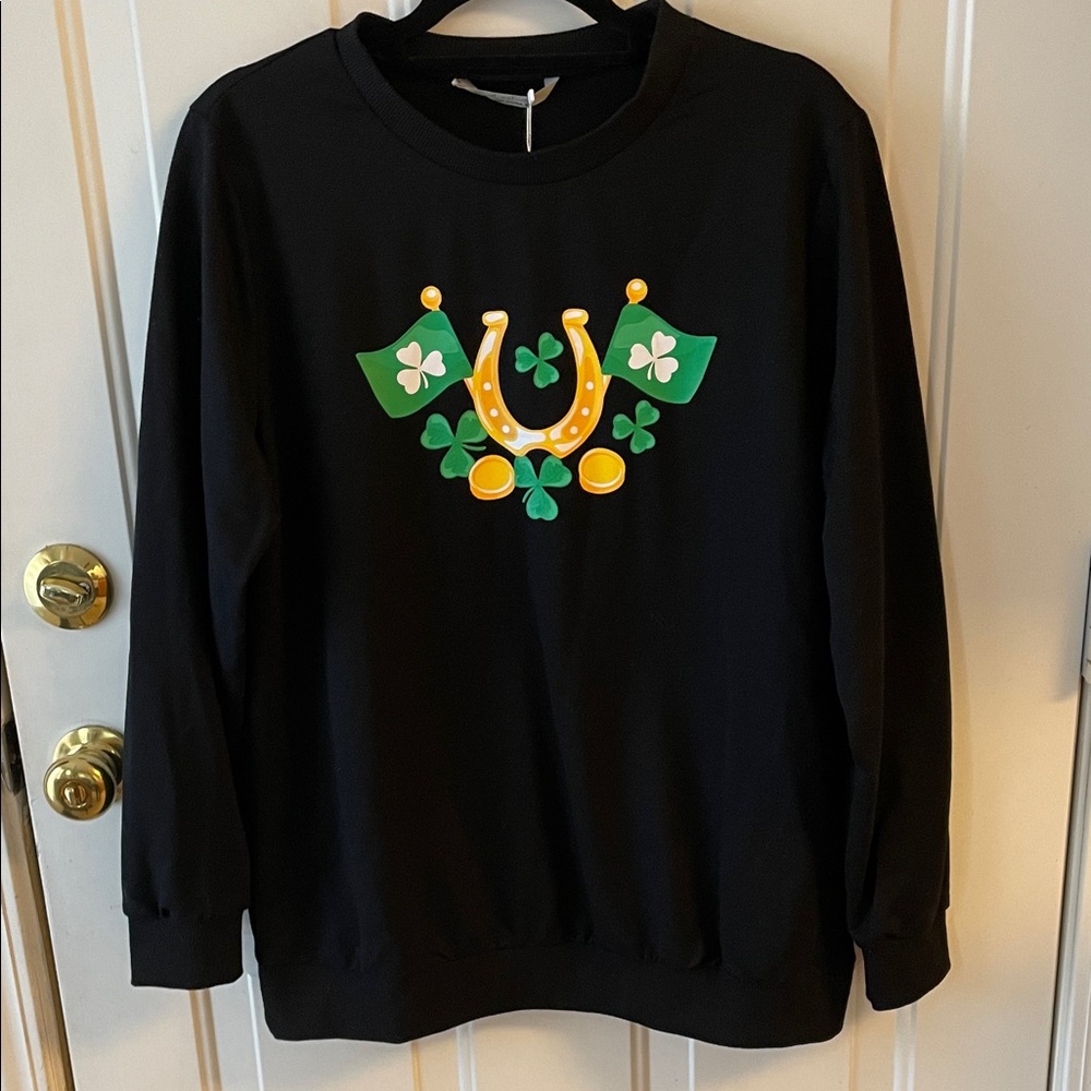 St. Patrick’s Day Long sleeve Lightweight Sweatshirt Size XL NWT